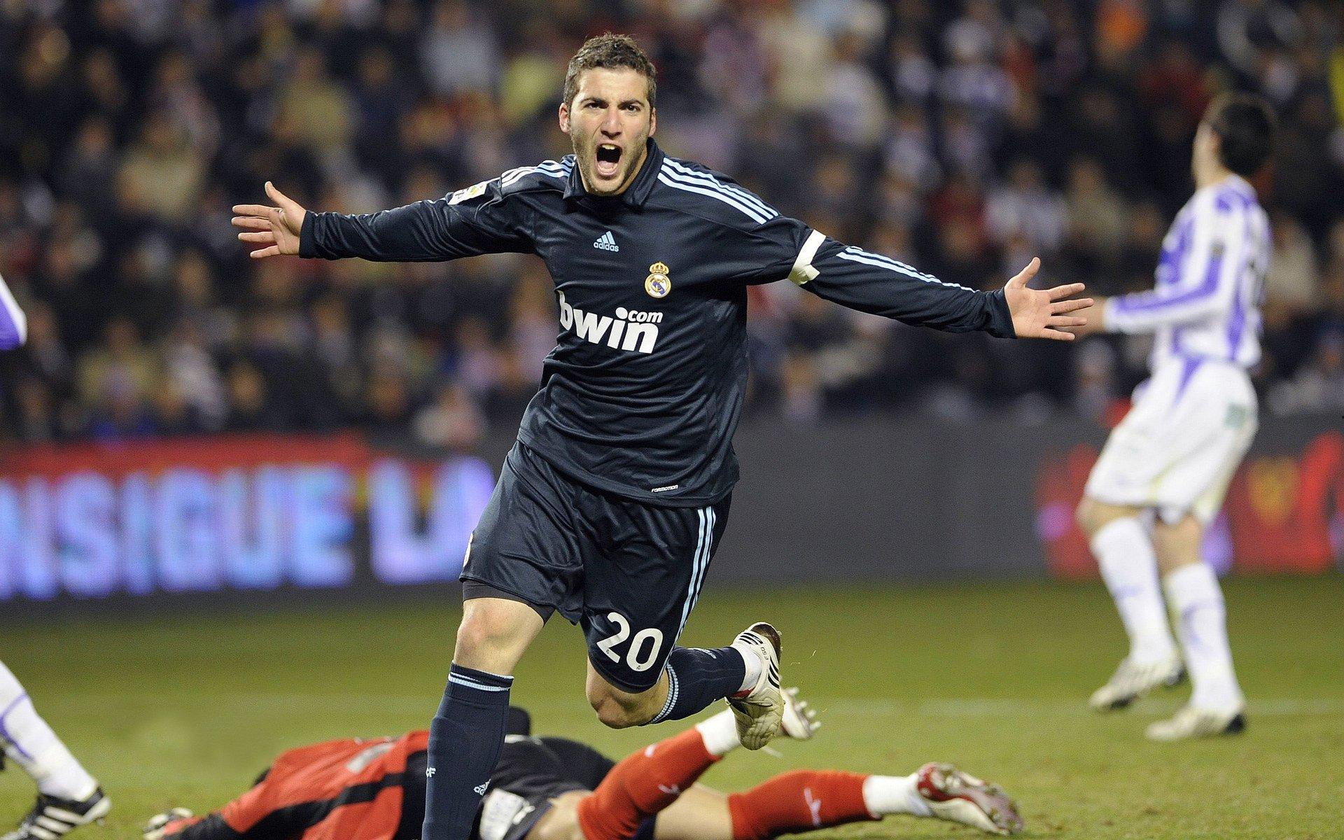 埃里克审慎看待新星崛起，亚马尔天赋耀眼，但梅西的传奇独一无二