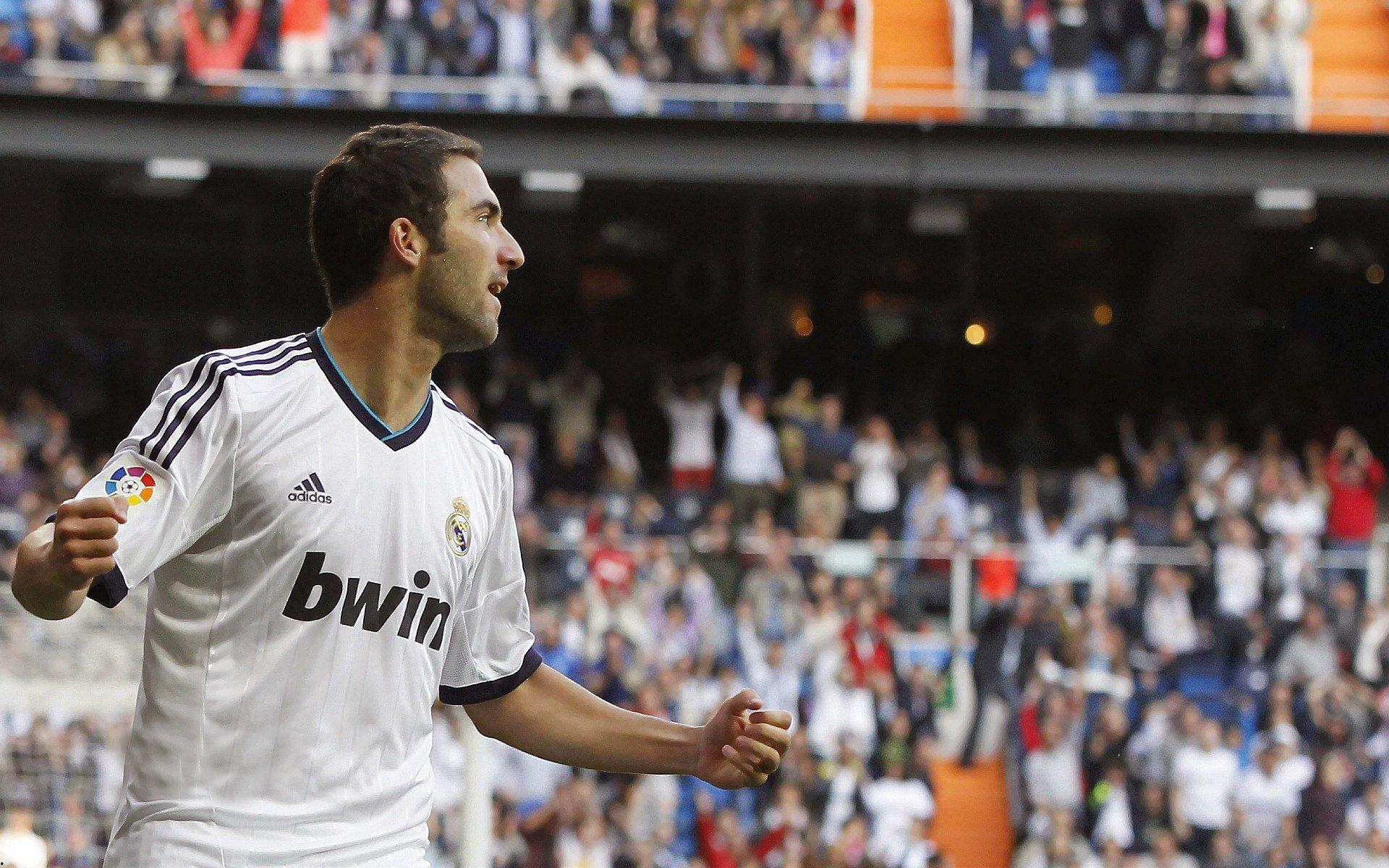 曼市晚报曝卡塞米罗未来悬疑再起 葡萄牙少